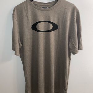 Oakley olive green t-shirt men’s